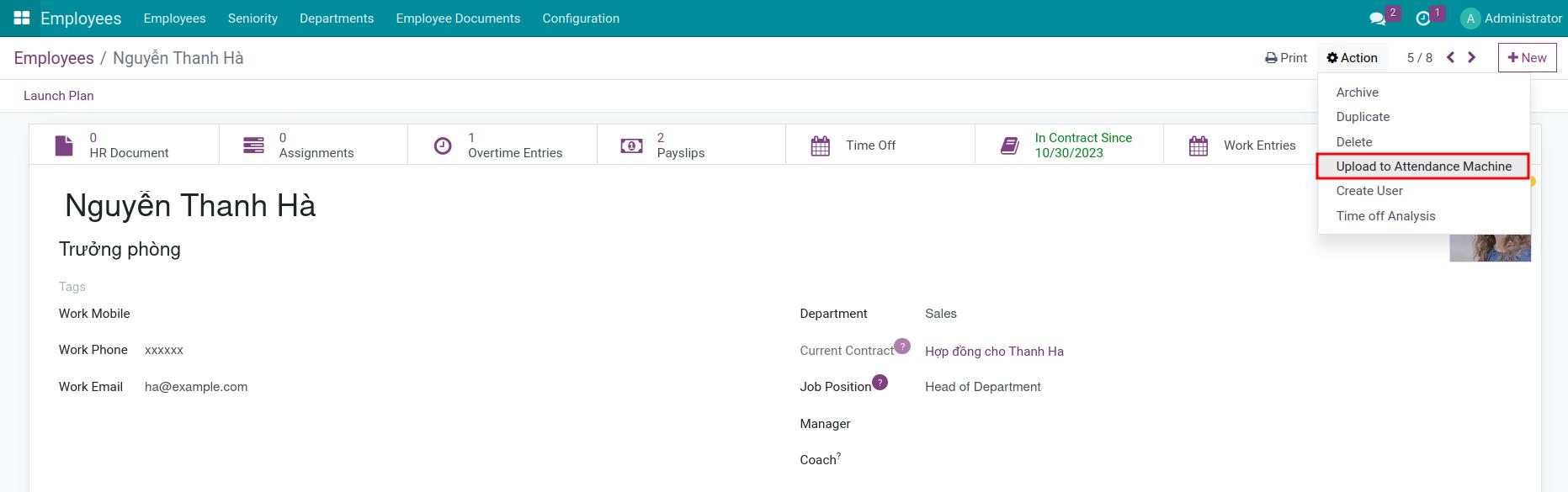 Upload employee to the attendance device