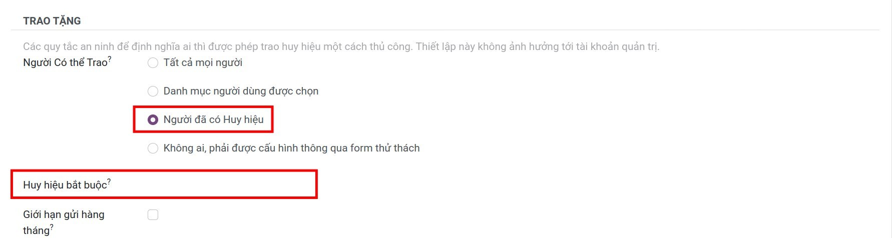 Huy hiệu bắt buộc.