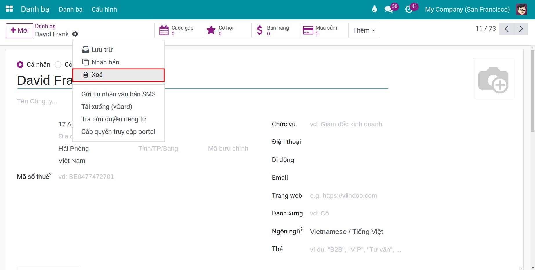 Chọn một liên hệ để xóa.
